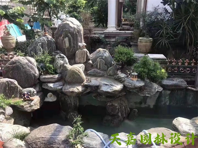 相城小型庭院假山鱼池
